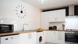 Unclassified image, 4 of 26, button - 2 Bedroom Heron Apt Leamington Spa (Royal Leamington Spa)