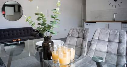 2 Bedroom Heron Apt Leamington Spa