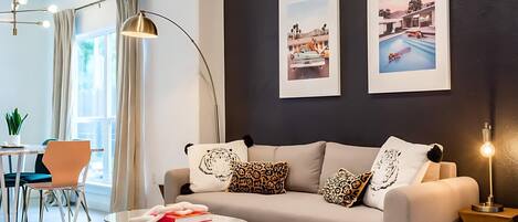 Televisión, libros, estéreo