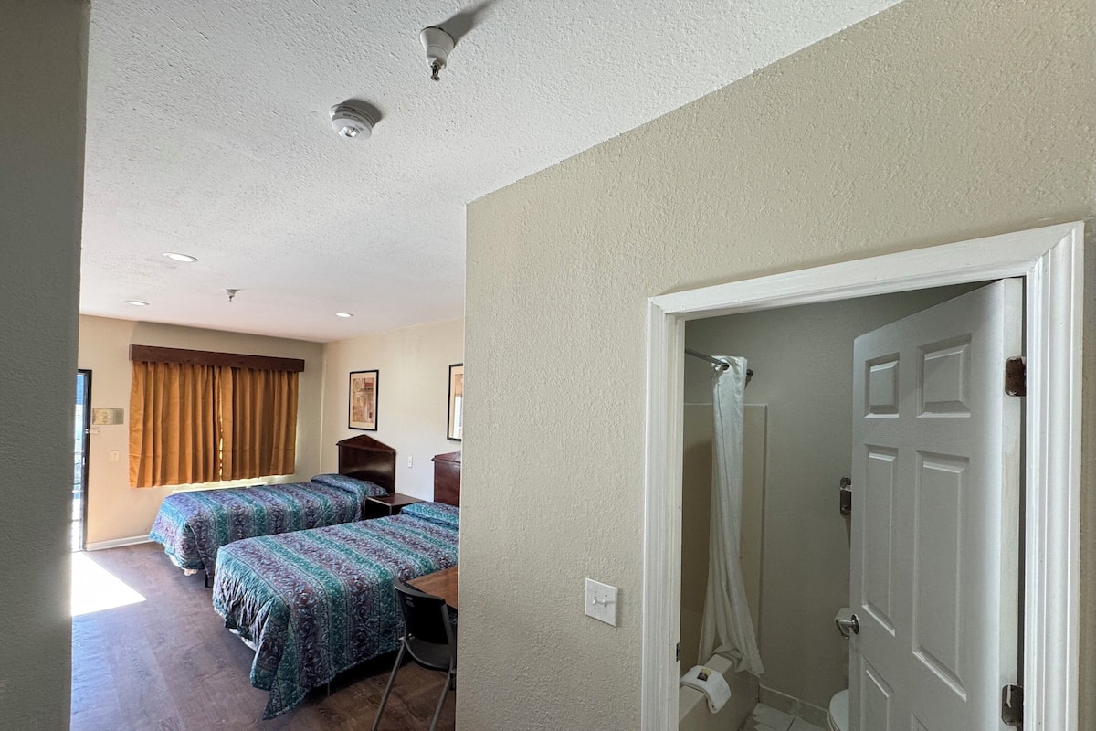 Individually furnished, desk, laptop workspace, free WiFi