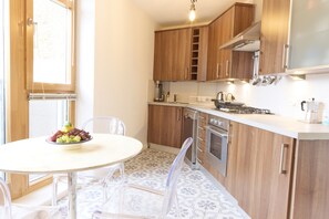 Leilighet | Eget kjøkken | Kjøleskap, mikrobølgeovn, ovn og kokeplater