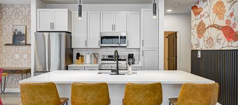 2BED/2BTH - KING/QUEEN BEDS - CARMEL/FISHERS/NOBLESVILLE GRAND PARK