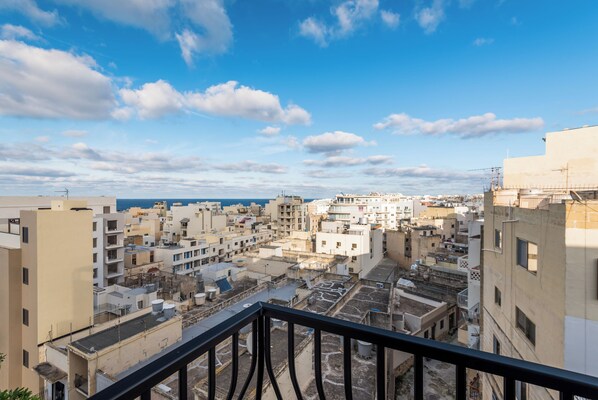 Standard Apartment | Balcony