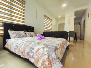 2 habitaciones, escritorio, tabla de planchar con plancha y wifi gratis 