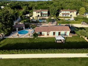 Exterior - Recharge your soul at this romantic stone villa with pool, garden & sunset view (Radetici)
