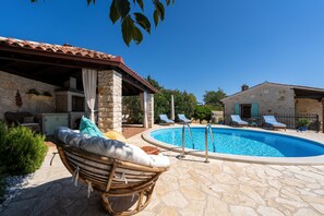 Utomhuspool