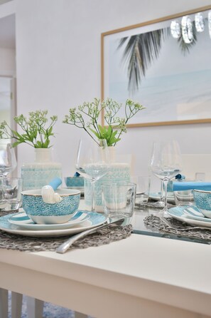 Dining - Happy Ours! Newly Renovated - Private Heated Pool, Screened in Lanai (Bradenton)