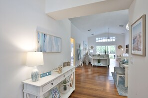 Interior - Happy Ours! Newly Renovated - Private Heated Pool, Screened in Lanai (Bradenton)