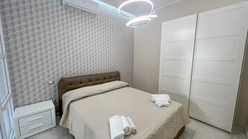 1 Schlafzimmer, Zimmersafe, BĂŒgeleisen/BĂŒgelbrett, WLAN