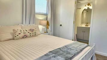 2 chambres, fer et planche à repasser, Wi-Fi gratuit, draps fournis
