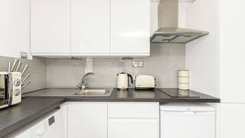 Basic Room | Private kitchen