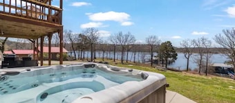 Lakeside Relaxing Lakeside Condo Hot Tub and Views