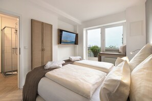 Komfort Doppelzimmer mit Meerblick | Pengeskab på værelset, individuelt design, individuel indretning