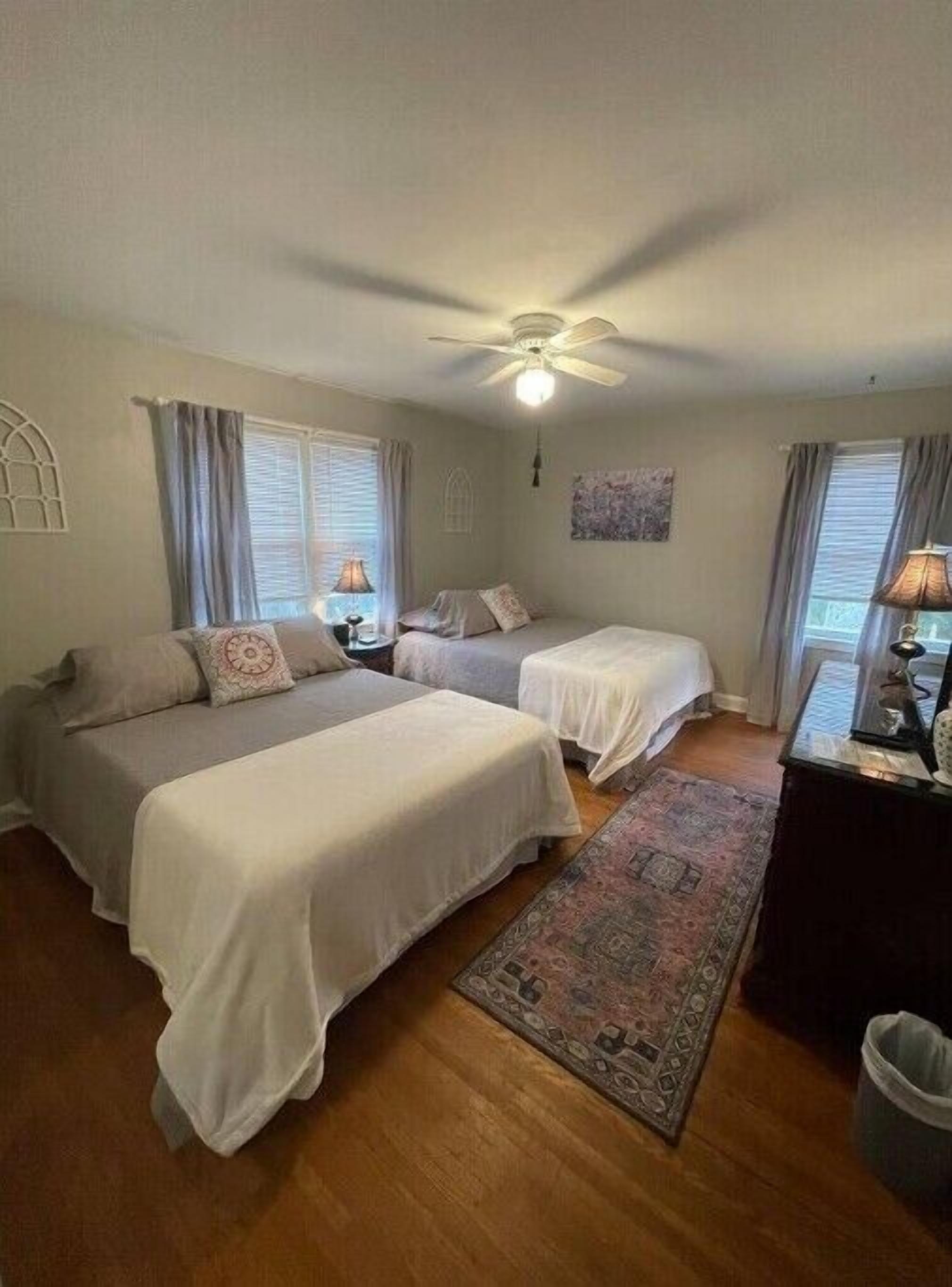5 bedrooms, in-room safe, desk, iron/ironing board