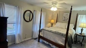 5 bedrooms, in-room safe, desk, iron/ironing board