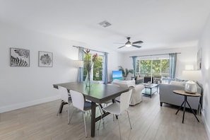 Interior - Lovely 3 bedroom Pool Hideout! (Naples)