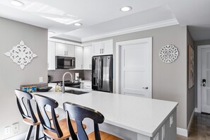 Private kitchen - Spacious two story 2-bedroom condo in gorgeous Jupiter (Jupiter)