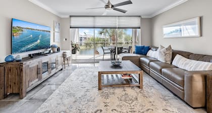 Spacious two story 2-bedroom condo in gorgeous Jupiter