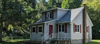 Dunes Cottage at Town of Pines Lake Michigan near Indiana Dunes Parks! 
