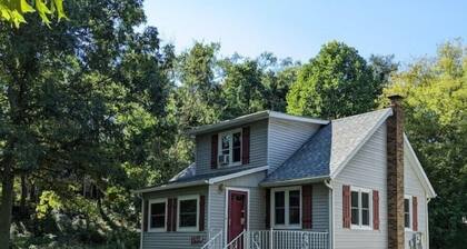 Dunes Cottage at Town of Pines Lake Michigan near Indiana Dunes Parks!