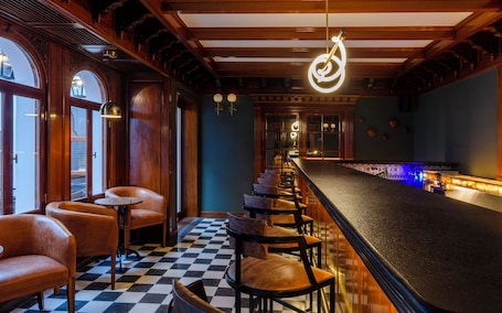 Bar (en la propiedad)