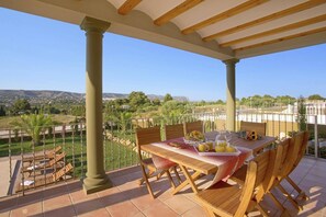 Outdoor dining - Villa Tia Elanor by Villa Plus (Jávea)