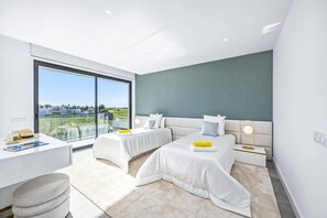 4 bedrooms, iron/ironing board, free WiFi, bed sheets - Villa Opala by Villa Plus (Vale Rebelho)