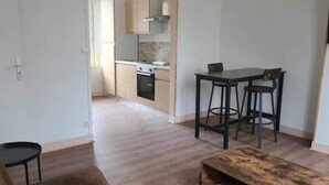 Uklassifisert bilde, 5 av 16, knapp