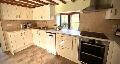 Stunning country house and garden in Holt on the North Norfolk coast