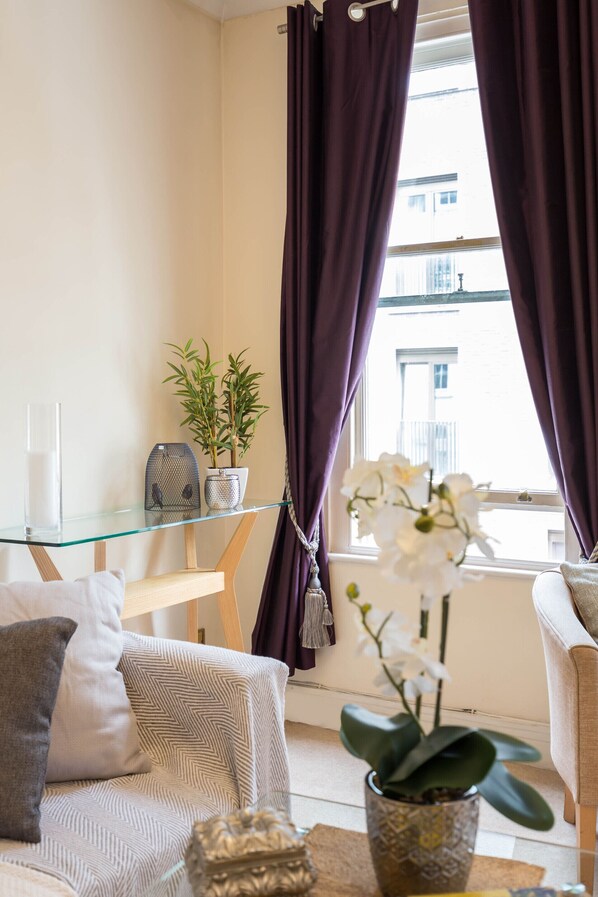 Appartement Deluxe, accessible aux personnes à mobilité réduite, salle de bains privée | Intérieur