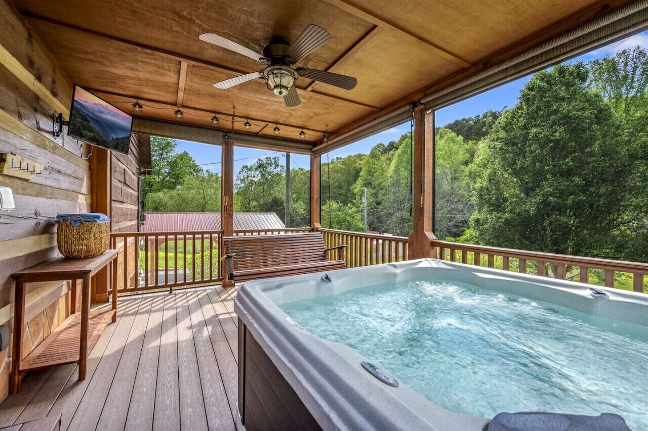 Indoor spa tub