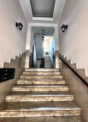 مدخل المنشأة