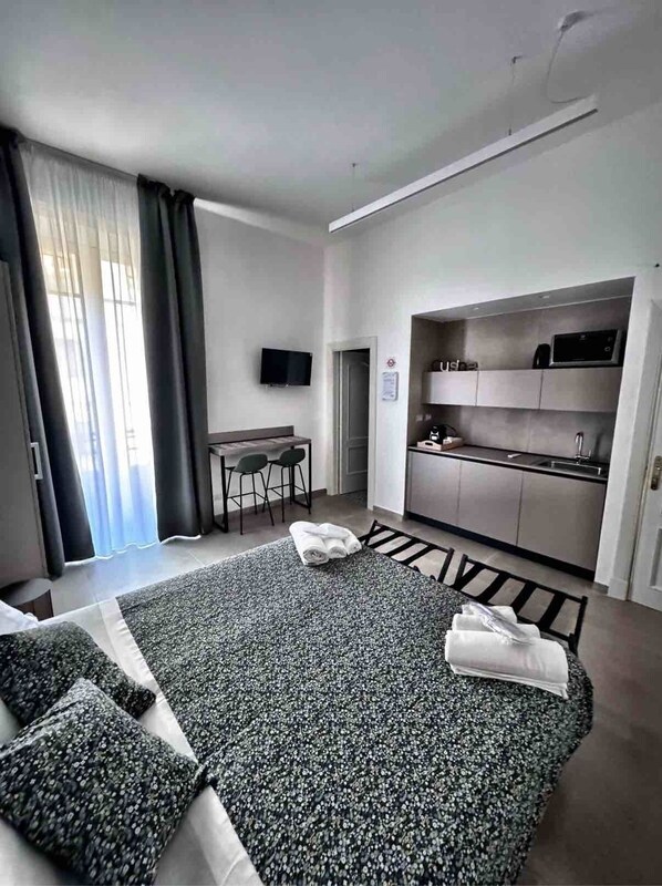 Minibar, in-room safe, free WiFi - La Casa di Giano (Naples)
