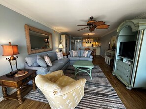 TV, DVD player - Gorgeous Gulf views from this 2bd/2 bath condo (Sarasota)