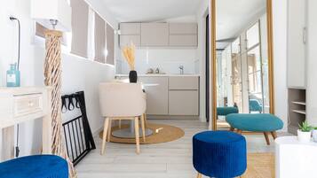 Lodge Sophia | Private kitchen | Espresso maker, electric kettle