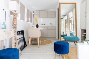 Lodge Sophia | Yksityinen keittiö | Espressokone, vedenkeitin