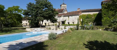 Piscine extérieure, piscine chauffée