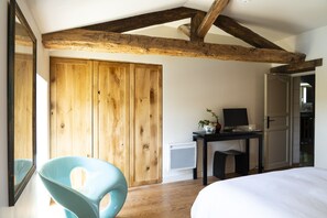 8 soverom, strykejern/-brett, wi-fi (inkludert) og sengetøy