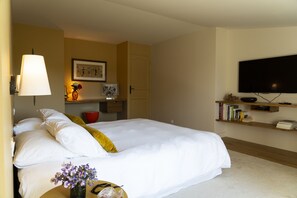 8 habitaciones, tabla de planchar con plancha y wifi gratis