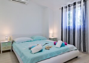 3 عدّة غرف نوم ومكواة/لوح كي وسرير سفر وواي فاي مجانًا