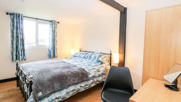 3 bedrooms, individually decorated, individually furnished, free WiFi