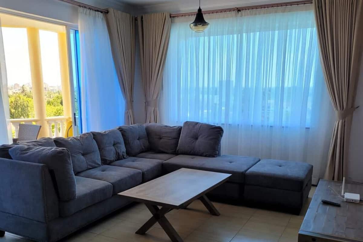 Appartamento familiare | Area soggiorno | Smart TV 24 pollici con canali digitali