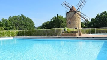Piscine extérieure
