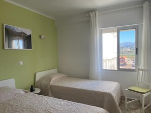 2 Schlafzimmer, Bügeleisen/Bügelbrett, kostenloses WLAN, Bettwäsche