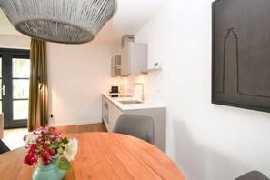 Fridge, microwave, dishwasher, toaster