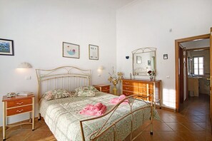 1 bedroom, iron/ironing board, free WiFi, bed sheets - Casa Estrela do Mar | 2 Bedrooms | São Rafael Beach | Albufeira (Albufeira)