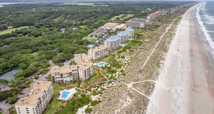 NEWLY RENOVATED & NEW TO THE MARKET: Modern, Oceanfront One Bedroom Condo. C-120