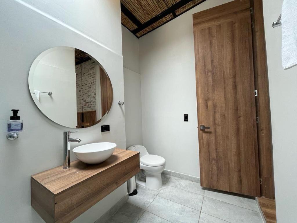 Kostenlose Toilettenartikel, Haartrockner