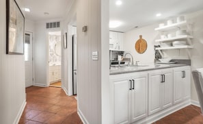 Cafetera/tetera, mesa de comedor