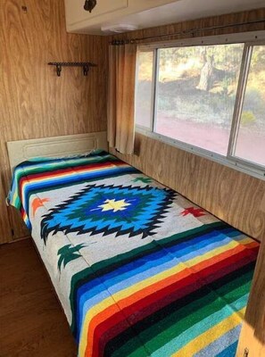 2 soverom og sengetøy